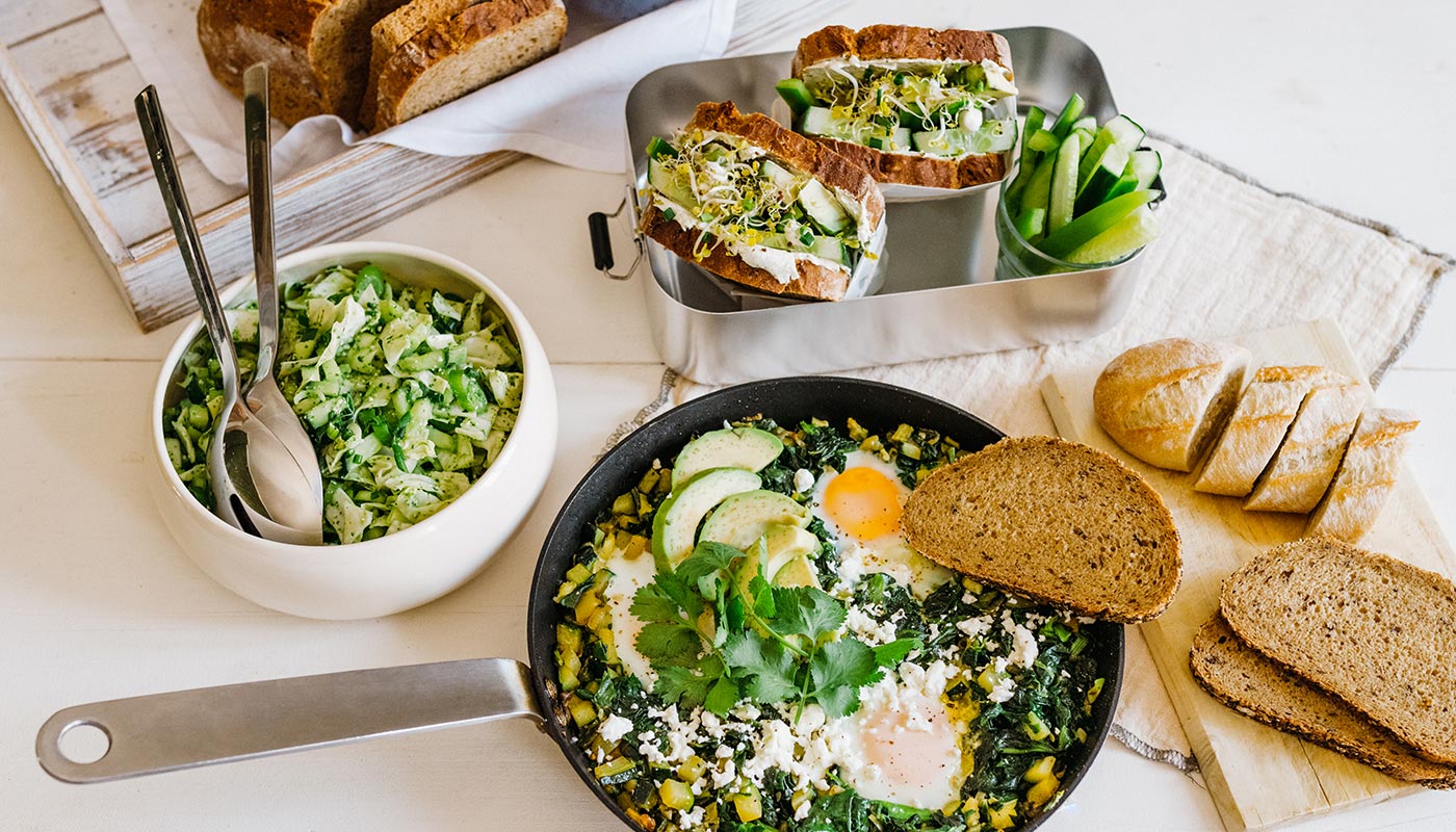 Rezepte für den Sommer: entdecke den Green Goddes Salat, grüne Shakshuka und leckere Sandwiches